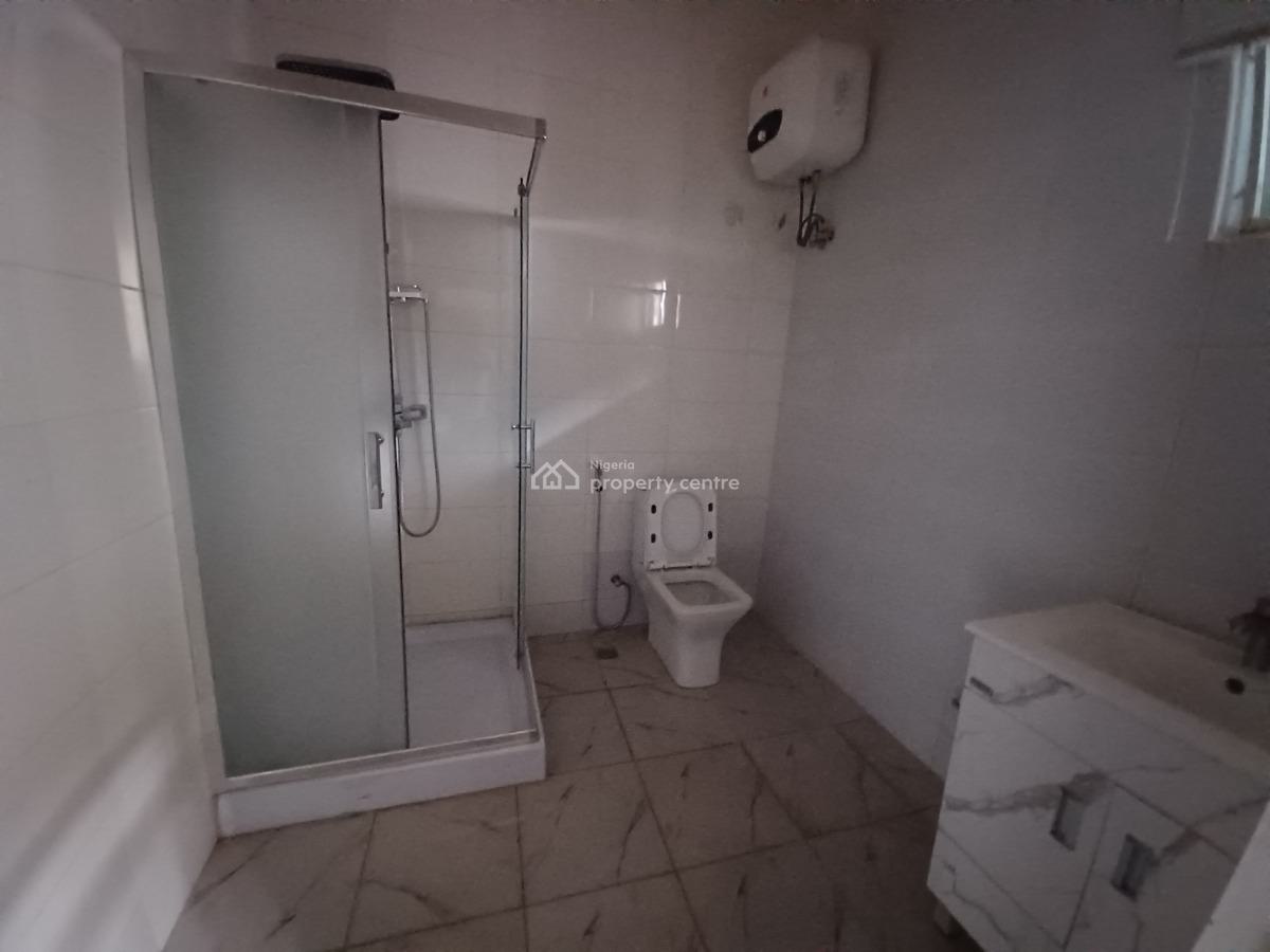 Spacious Serviced 2-bedroom Apartment with a General Pool, Pakali Close, Wuse 2, Abuja, Flat / Apartment for Rent