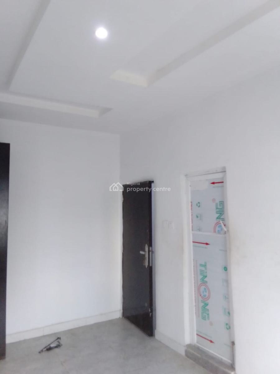 Lovely Miniflat (room & Parlour) in a Serene Location, By General Paint, After Abraham Adesanya Round About, Ajah, Lagos, Ajah, Lagos, Mini Flat (room and Parlour) for Rent