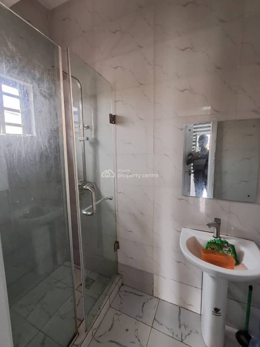 Luxurious 2-bedroom Apartment with Acs and Inverter, Orchid Road, Lekki, Lagos, Flat / Apartment for Rent
