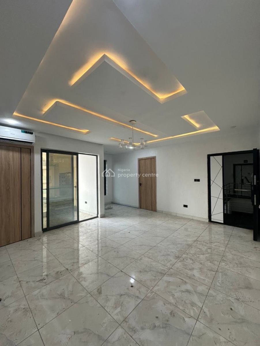 Spaciously Built 2 Bedroom Apartment, Ologolo, Lekki, Lagos, Flat / Apartment for Rent