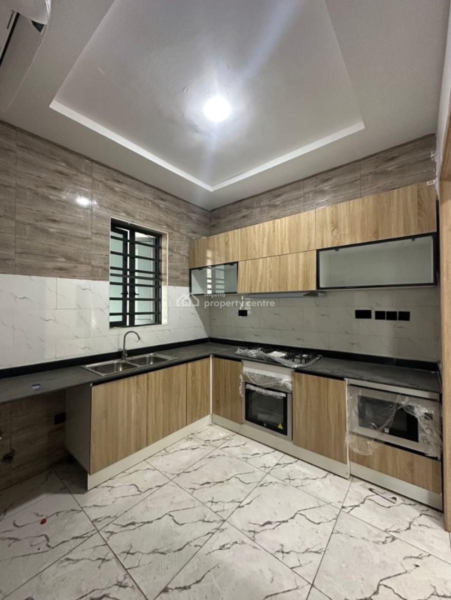Spaciously Built 2 Bedroom Apartment, Ologolo, Lekki, Lagos, Flat / Apartment for Rent