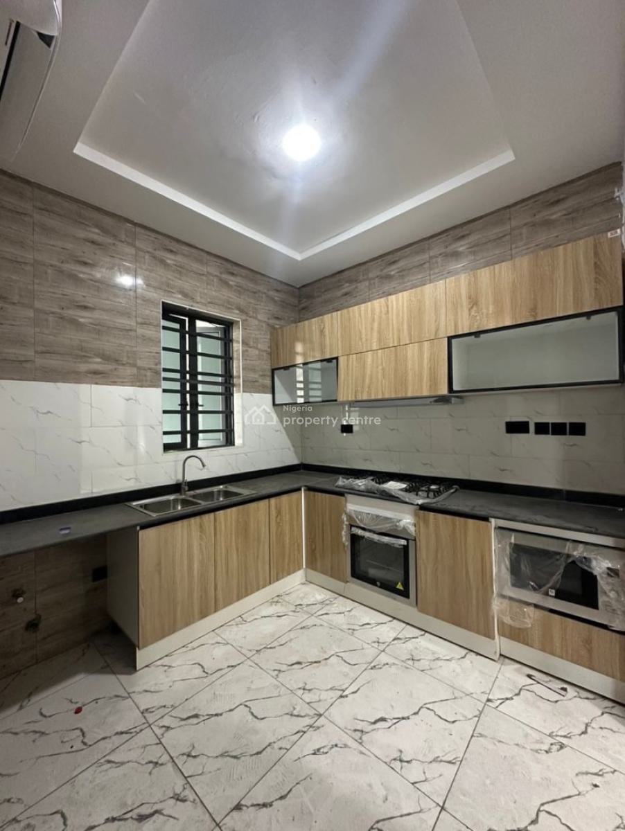 Spaciously Built 2 Bedroom Apartment, Ologolo, Lekki, Lagos, Flat / Apartment for Rent