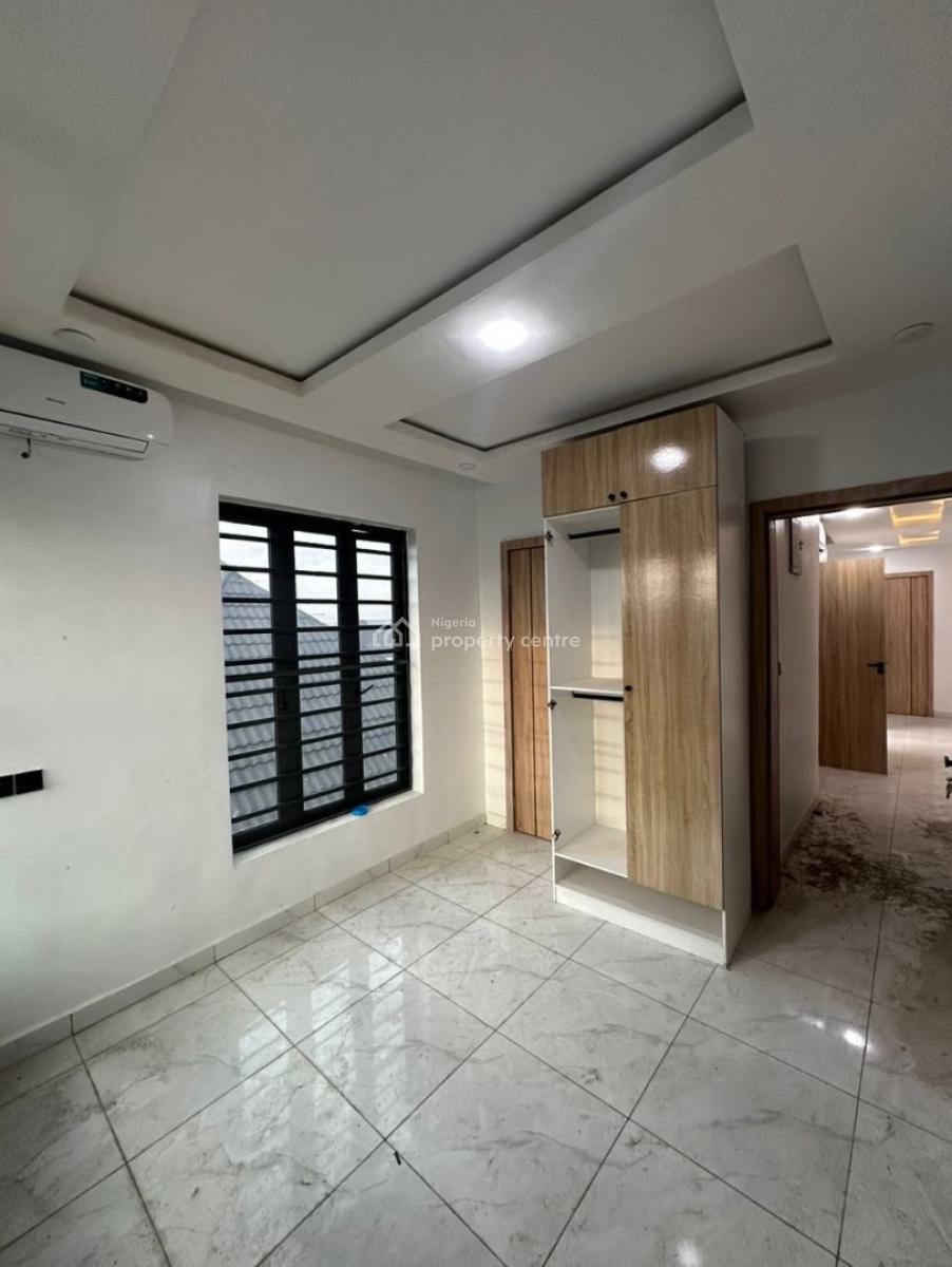 Spaciously Built 2 Bedroom Apartment, Ologolo, Lekki, Lagos, Flat / Apartment for Rent