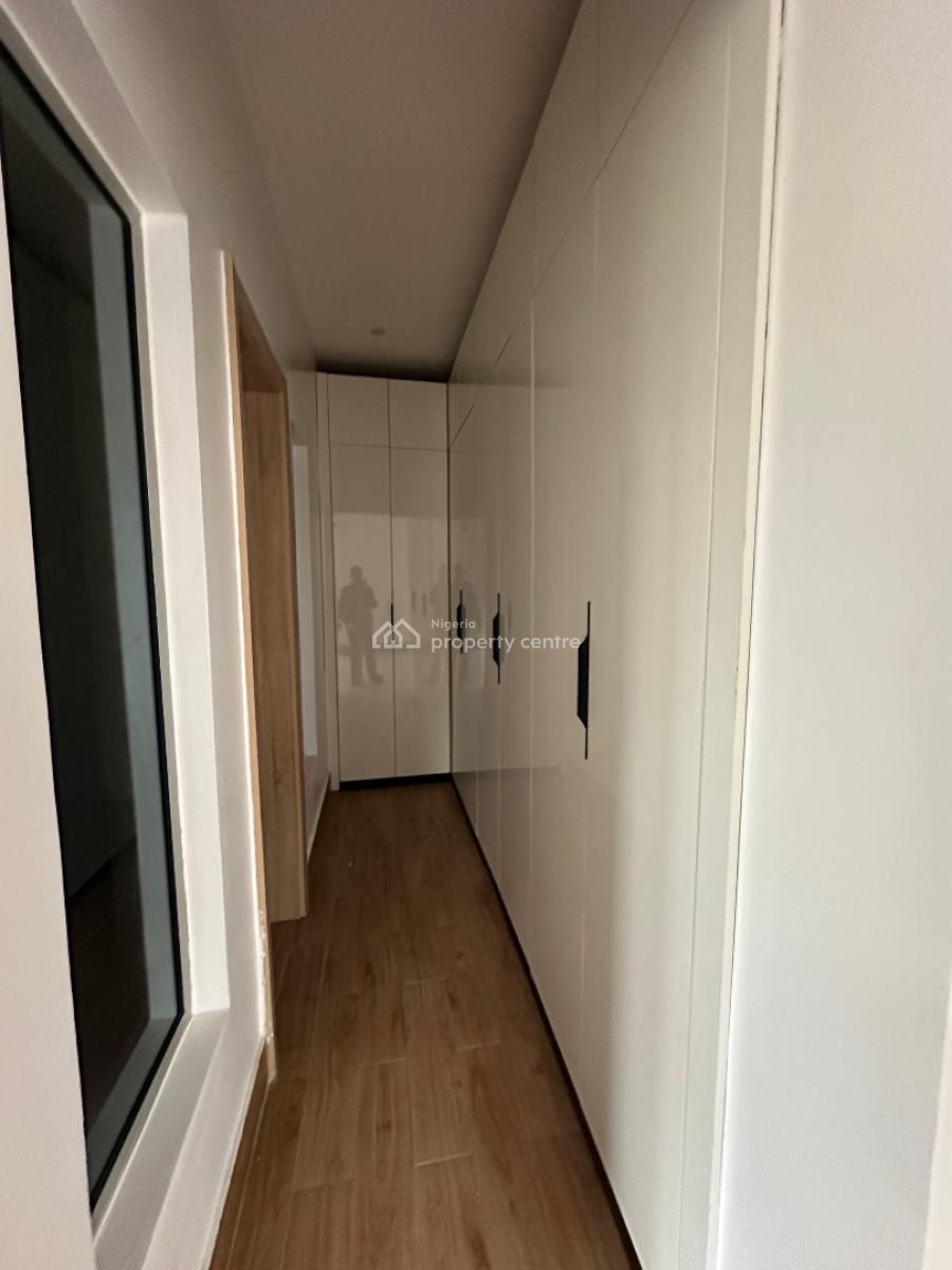 Spaciously Built 2 Bedroom Apartment, Ologolo, Lekki, Lagos, Flat / Apartment for Rent