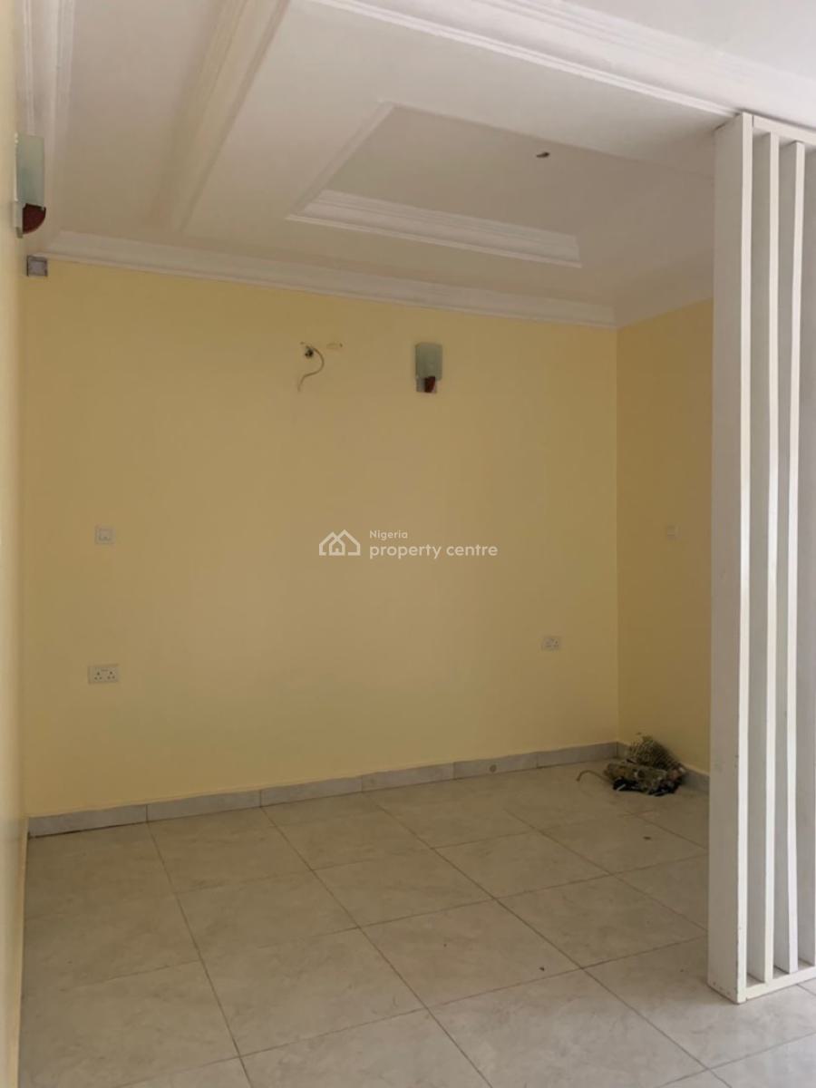 Spacious Serviced 3 Bedroom Terrace Duplex with Bq, Off Admiralty Way, Lekki Phase 1, Lekki, Lagos, Terraced Duplex for Rent