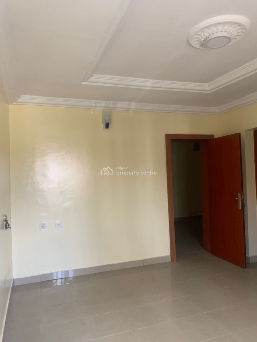 Spacious Serviced 3 Bedroom Terrace Duplex with Bq, Off Admiralty Way, Lekki Phase 1, Lekki, Lagos, Terraced Duplex for Rent