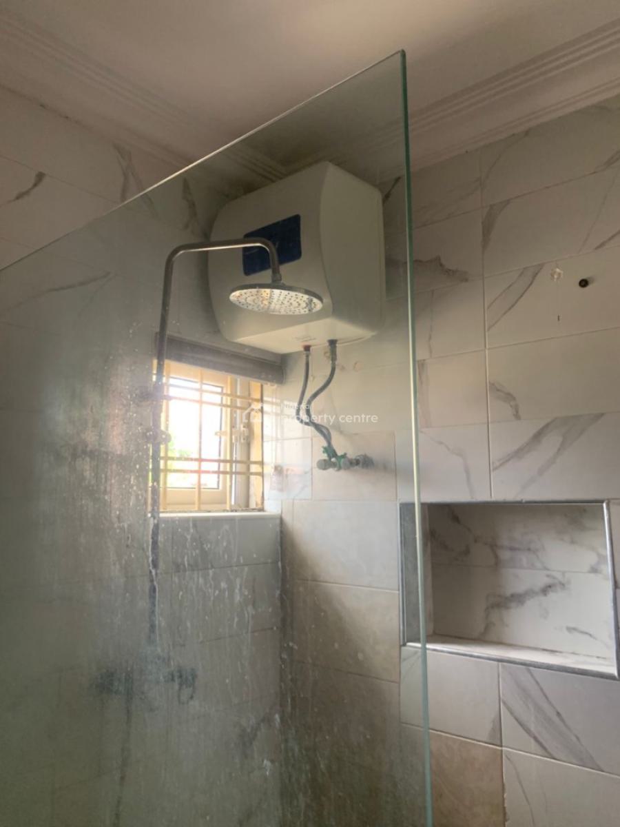 Spacious Serviced 3 Bedroom Terrace Duplex with Bq, Off Admiralty Way, Lekki Phase 1, Lekki, Lagos, Terraced Duplex for Rent