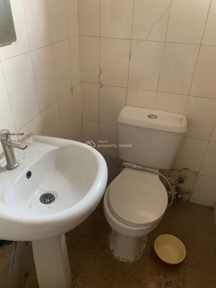 Spacious Serviced 3 Bedroom Terrace Duplex with Bq, Off Admiralty Way, Lekki Phase 1, Lekki, Lagos, Terraced Duplex for Rent