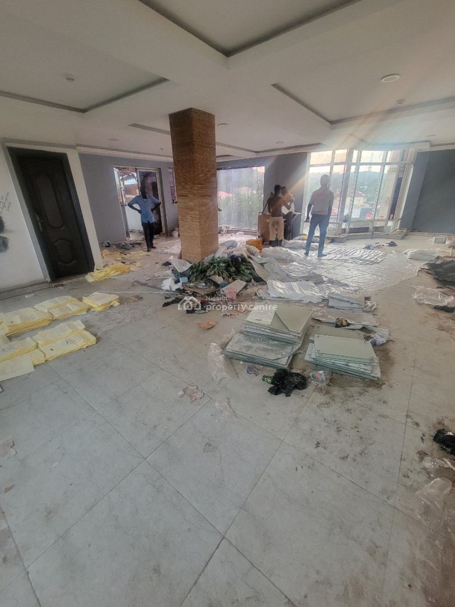 Strategic 185sqm Rooftop Space for Restaurant/lounge, Gwarinpa, Abuja, Restaurant / Bar for Rent