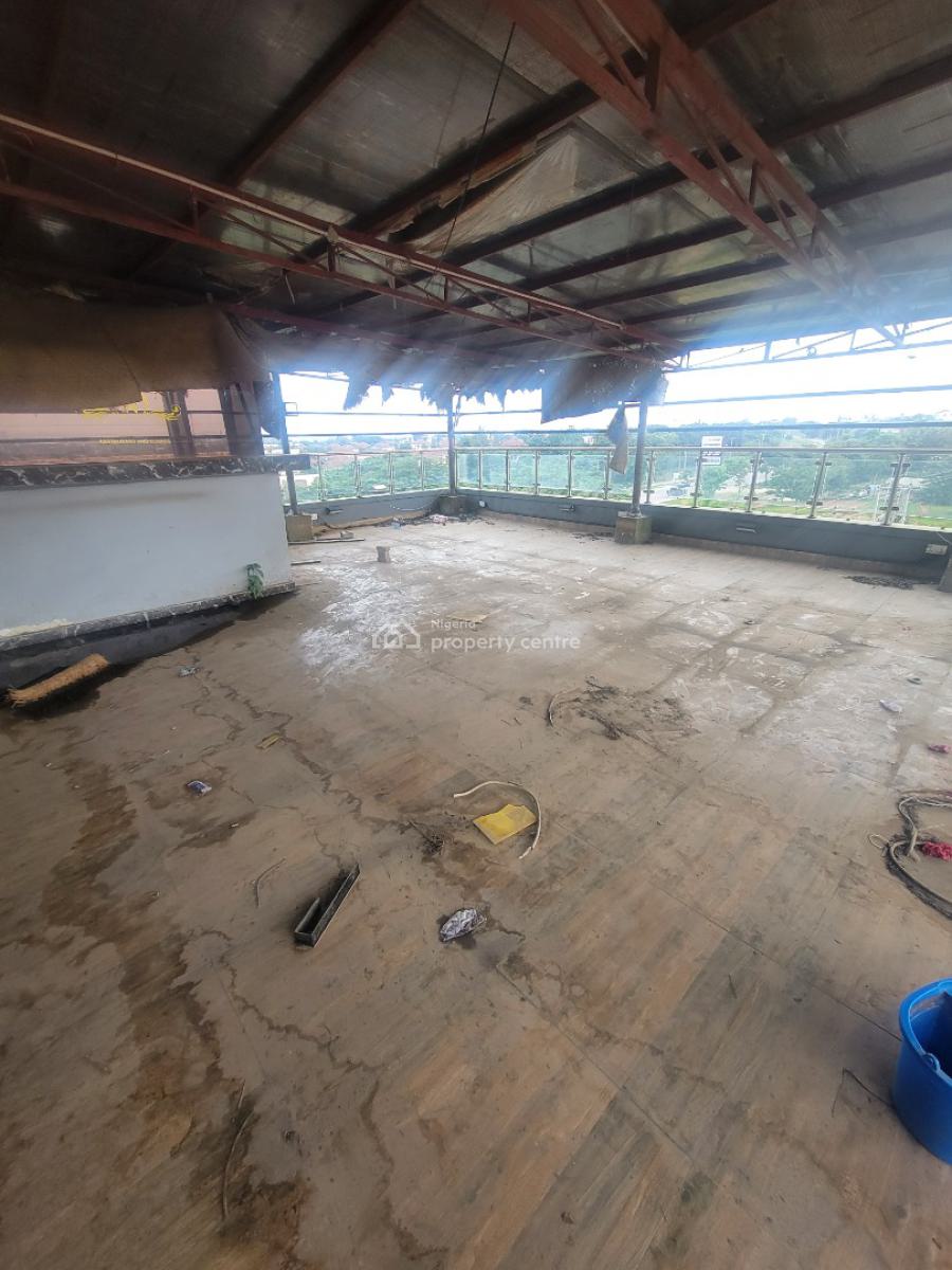 Strategic 185sqm Rooftop Space for Restaurant/lounge, Gwarinpa, Abuja, Restaurant / Bar for Rent