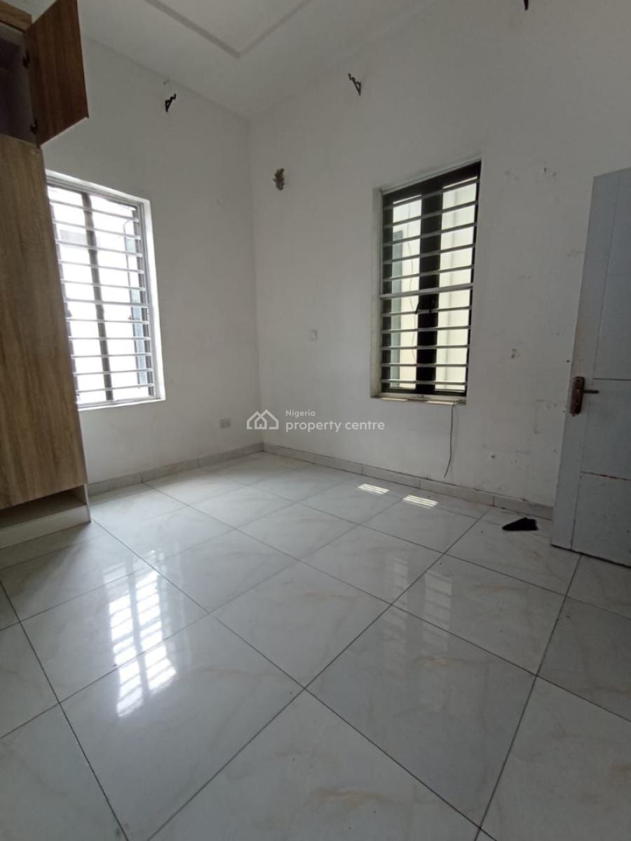 Shared Apartment -- Spacious Room Upstairs, Chevron, Lekki, Lagos, Self Contain (single Rooms) for Rent