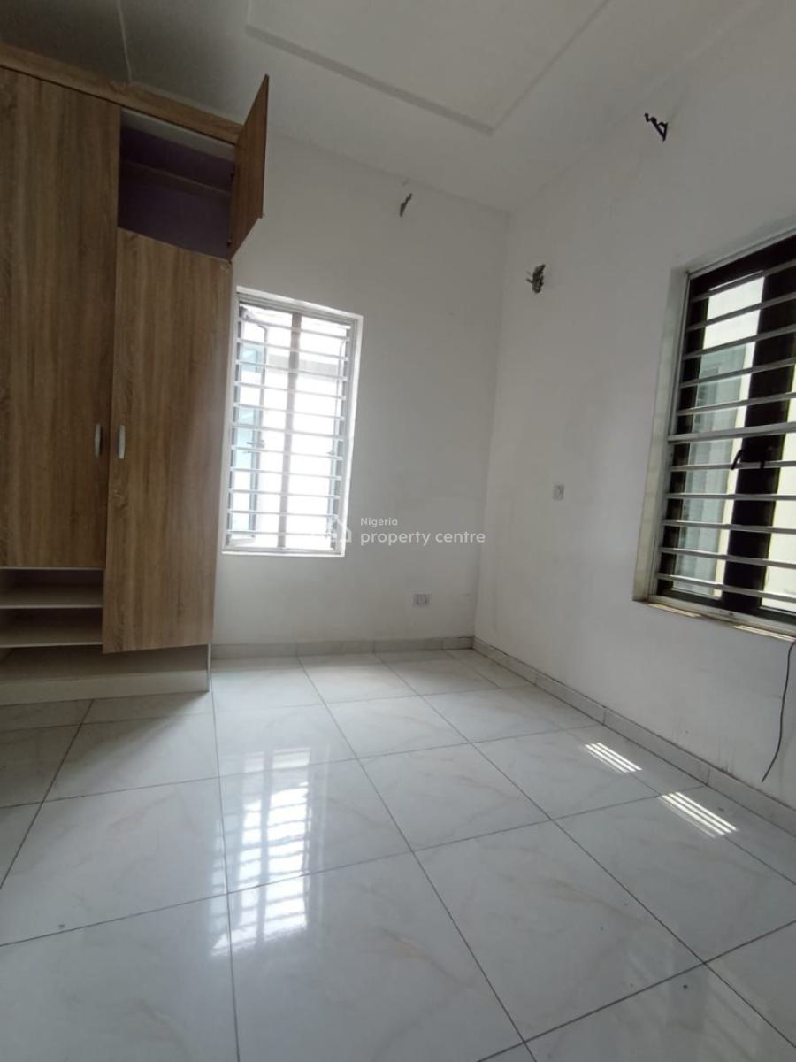 Shared Apartment -- Spacious Room Upstairs, Chevron, Lekki, Lagos, Self Contain (single Rooms) for Rent