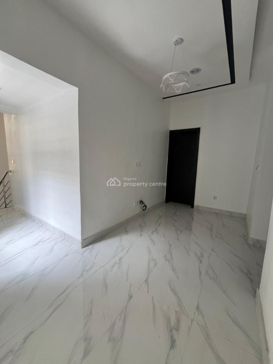 4 Bedroom Semi Detached Duplex, Chevron , Lekki , Lagos, Nigeria, Lekki, Lagos, Semi-detached Duplex for Sale