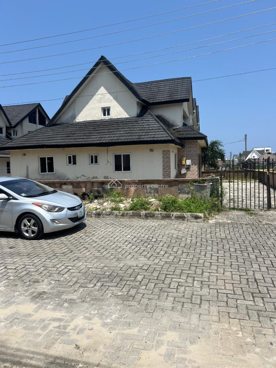 4 Bedroom Well Maintained Bungalow on 2 Floors with a Large Bq & Compound, Sangotedo, Ajah, Lagos, Terraced Duplex for Sale