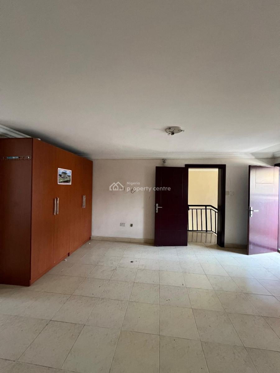 4 Bedroom Well Maintained Bungalow on 2 Floors with a Large Bq & Compound, Sangotedo, Ajah, Lagos, Terraced Duplex for Sale