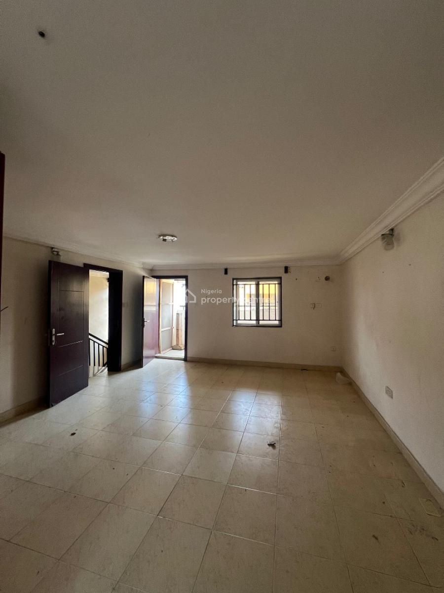 4 Bedroom Well Maintained Bungalow on 2 Floors with a Large Bq & Compound, Sangotedo, Ajah, Lagos, Terraced Duplex for Sale