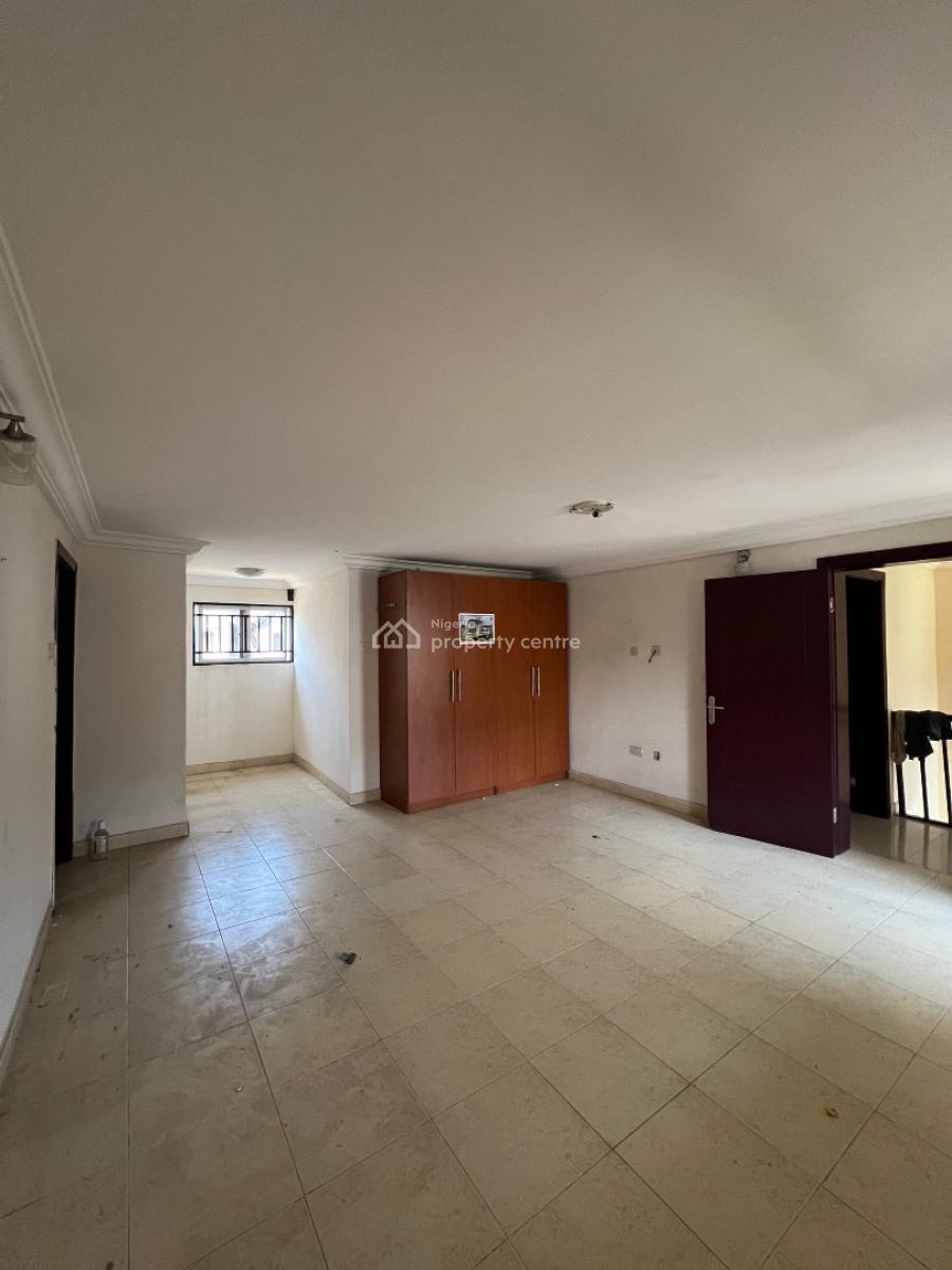 4 Bedroom Well Maintained Bungalow on 2 Floors with a Large Bq & Compound, Sangotedo, Ajah, Lagos, Terraced Duplex for Sale