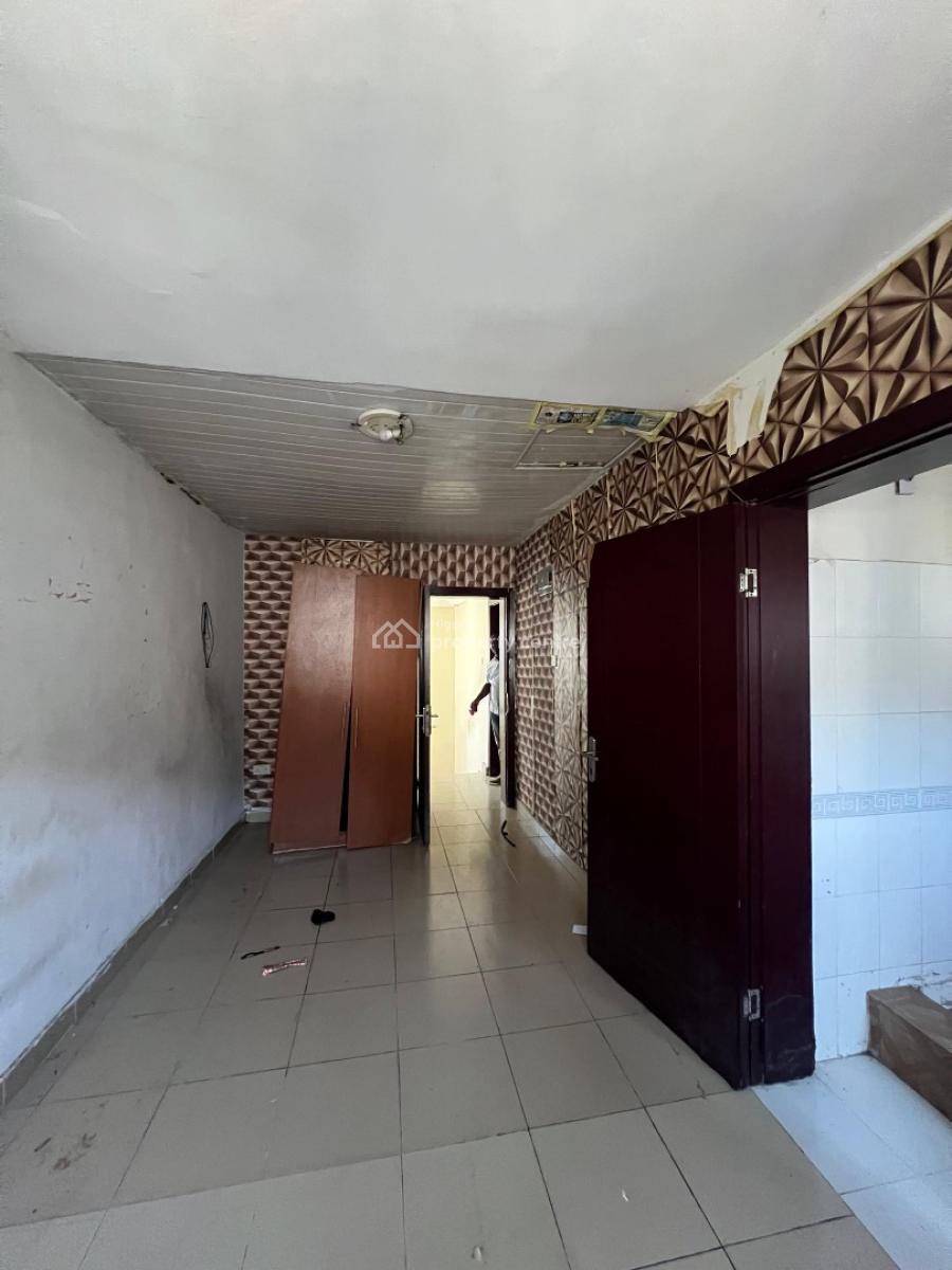 4 Bedroom Well Maintained Bungalow on 2 Floors with a Large Bq & Compound, Sangotedo, Ajah, Lagos, Terraced Duplex for Sale