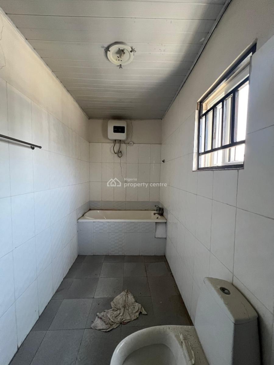 4 Bedroom Well Maintained Bungalow on 2 Floors with a Large Bq & Compound, Sangotedo, Ajah, Lagos, Terraced Duplex for Sale