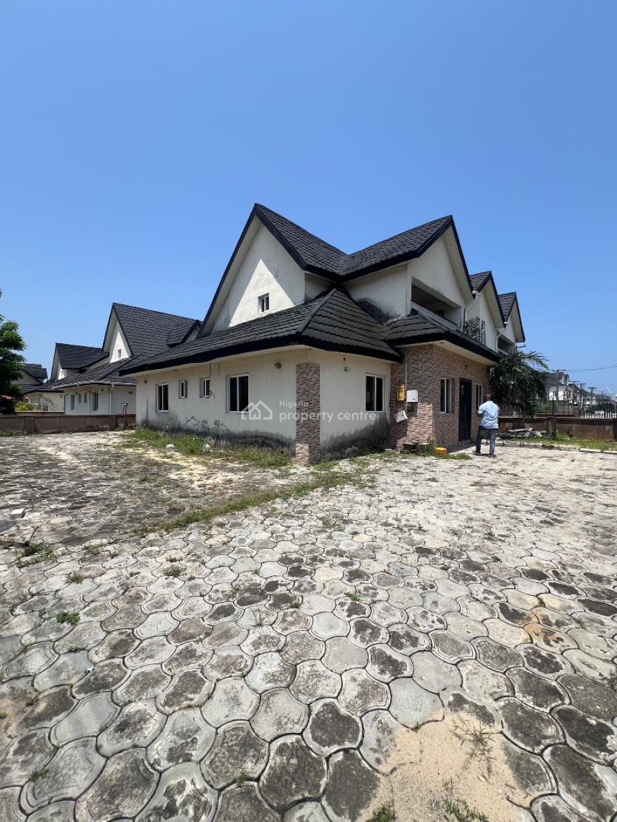 4 Bedroom Well Maintained Bungalow on 2 Floors with a Large Bq & Compound, Sangotedo, Ajah, Lagos, Terraced Duplex for Sale