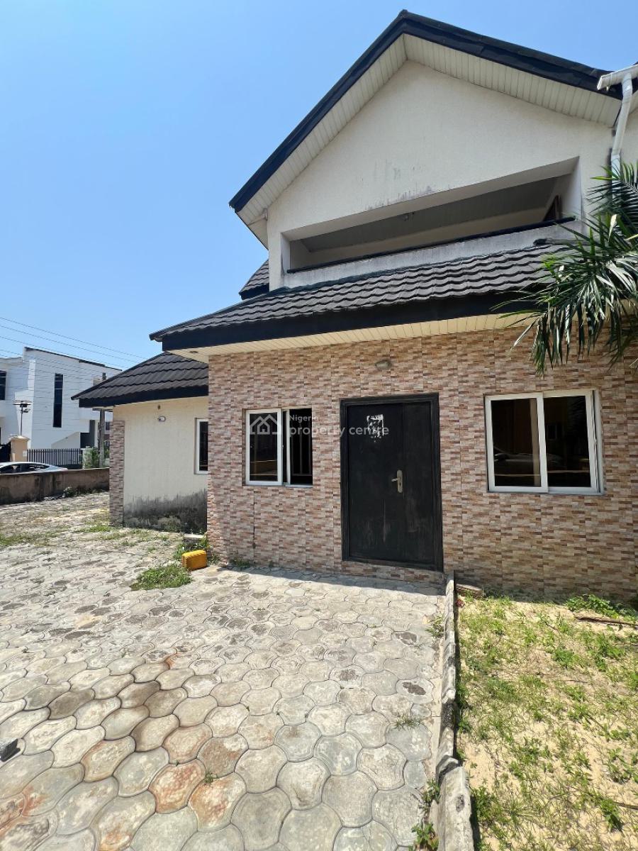 4 Bedroom Well Maintained Bungalow on 2 Floors with a Large Bq & Compound, Sangotedo, Ajah, Lagos, Terraced Duplex for Sale