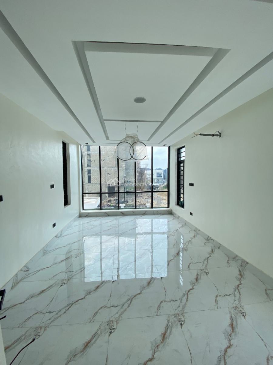 Lovely 5 Bed Duplex in a Spacious Compound, Lekki, Lekki Phase 1, Lekki, Lagos, Detached Duplex for Sale