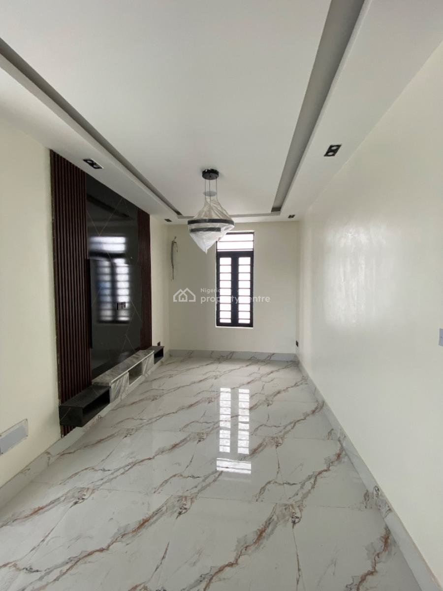 Lovely 5 Bed Duplex in a Spacious Compound, Lekki, Lekki Phase 1, Lekki, Lagos, Detached Duplex for Sale