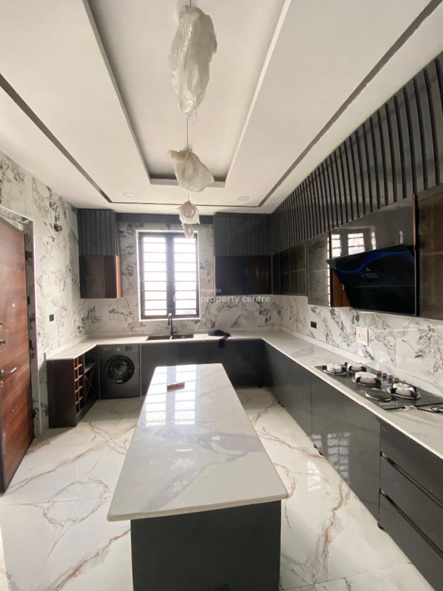 Lovely 5 Bed Duplex in a Spacious Compound, Lekki, Lekki Phase 1, Lekki, Lagos, Detached Duplex for Sale