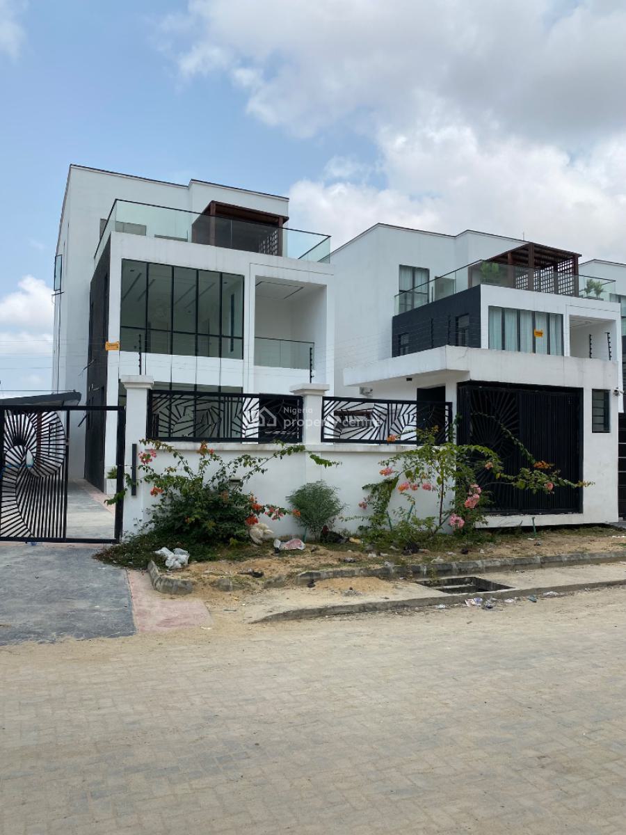 Lovely 5 Bed Duplex in a Spacious Compound, Lekki, Lekki Phase 1, Lekki, Lagos, Detached Duplex for Sale