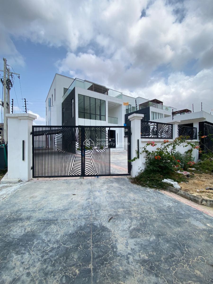 Lovely 5 Bed Duplex in a Spacious Compound, Lekki, Lekki Phase 1, Lekki, Lagos, Detached Duplex for Sale