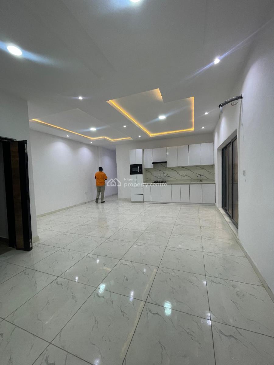 Contemporary 2 Bedroom Apartment at Lekki Phase 1, Lekki Phase 1, Lekki, Lagos, Flat / Apartment for Sale