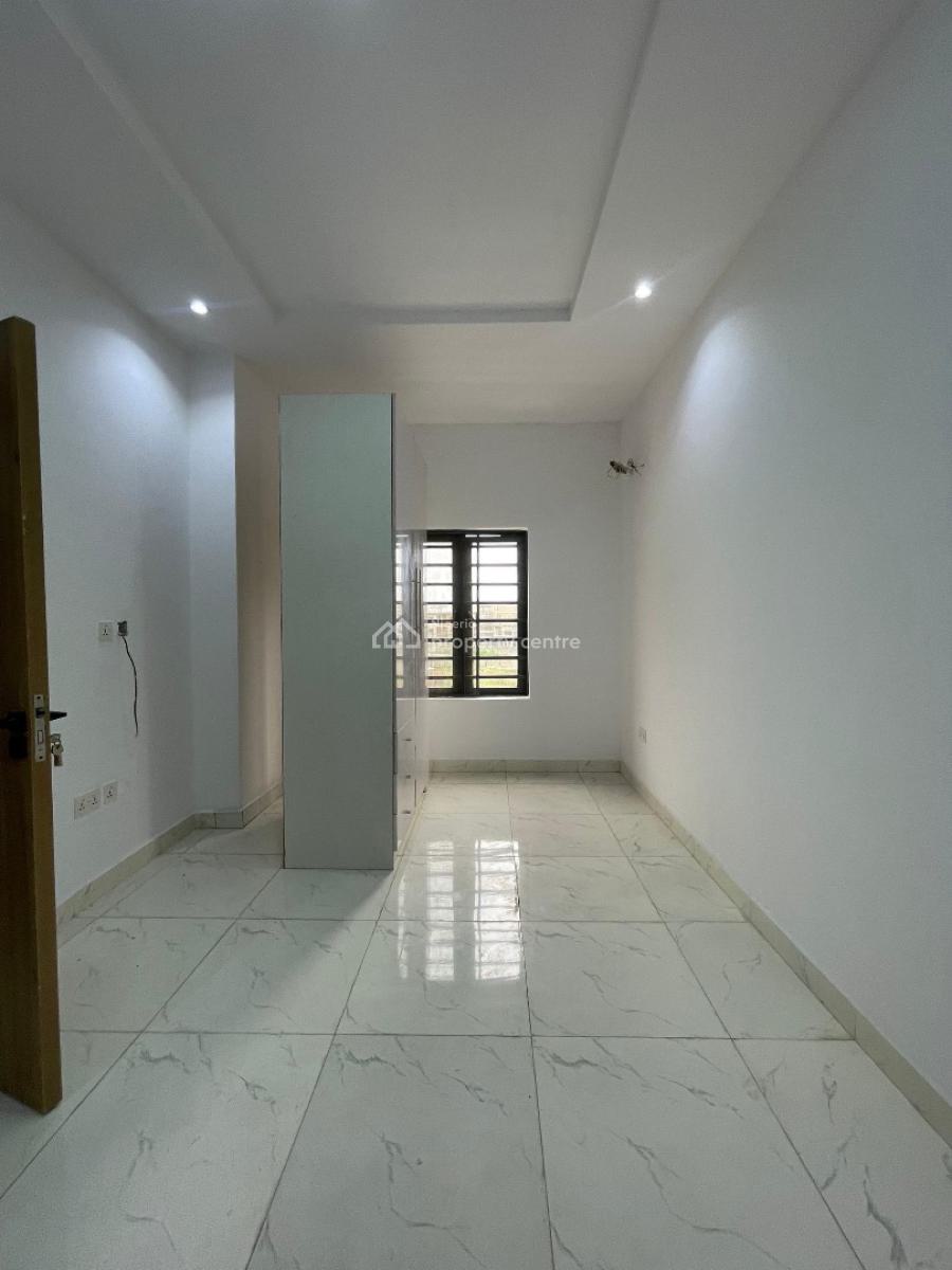 Exclusive 3 Bedroom Apartment at Lekki Phase 1, Lekki Phase 1, Lekki, Lagos, Flat / Apartment for Sale