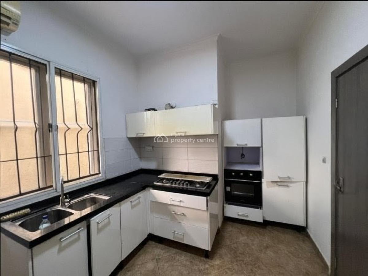 Fully Serviced 3 Bedroom Flat Ground-floor with Pool,bq, Lekki Phase 1, Lekki, Lagos, Flat / Apartment for Rent