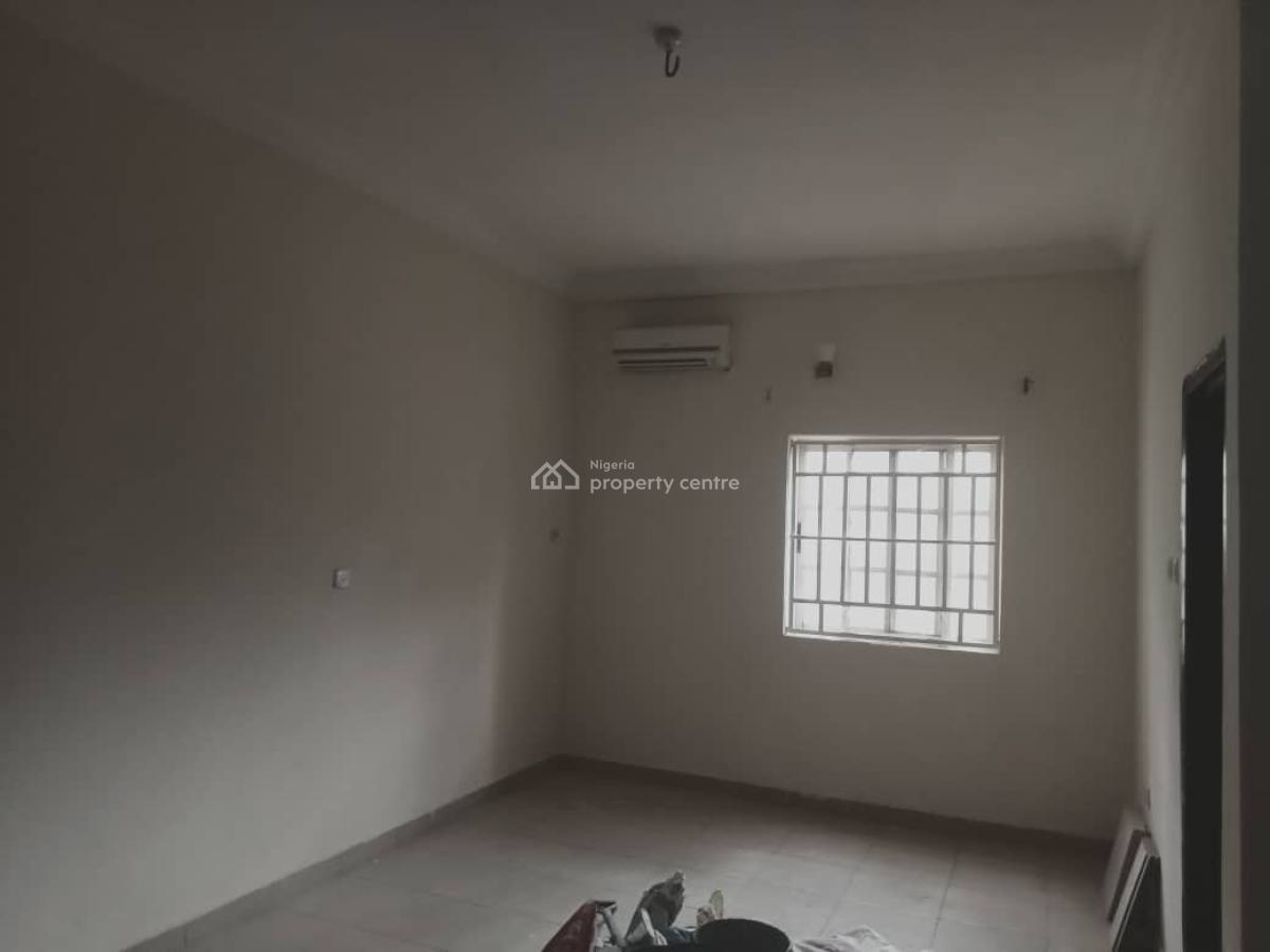 a Very Good Serviced & Spacious 3 Bedroom Flat, Utako, Abuja, Flat / Apartment for Rent