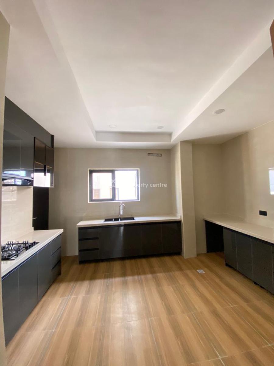 Newly Built 2 Bedroom Penthouse with Elevator, Lekki Phase 1, Lekki, Lagos, Flat / Apartment for Rent