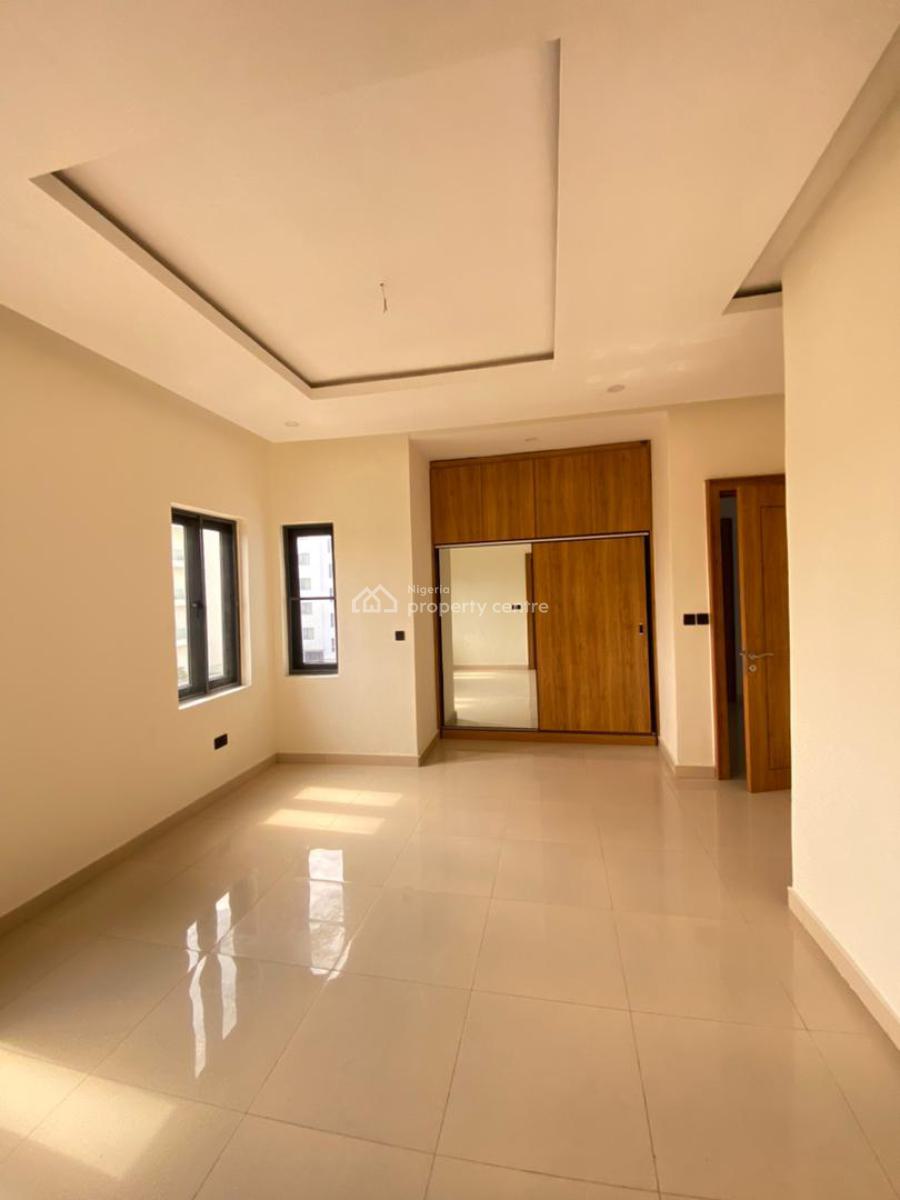 Newly Built 2 Bedroom Penthouse with Elevator, Lekki Phase 1, Lekki, Lagos, Flat / Apartment for Rent