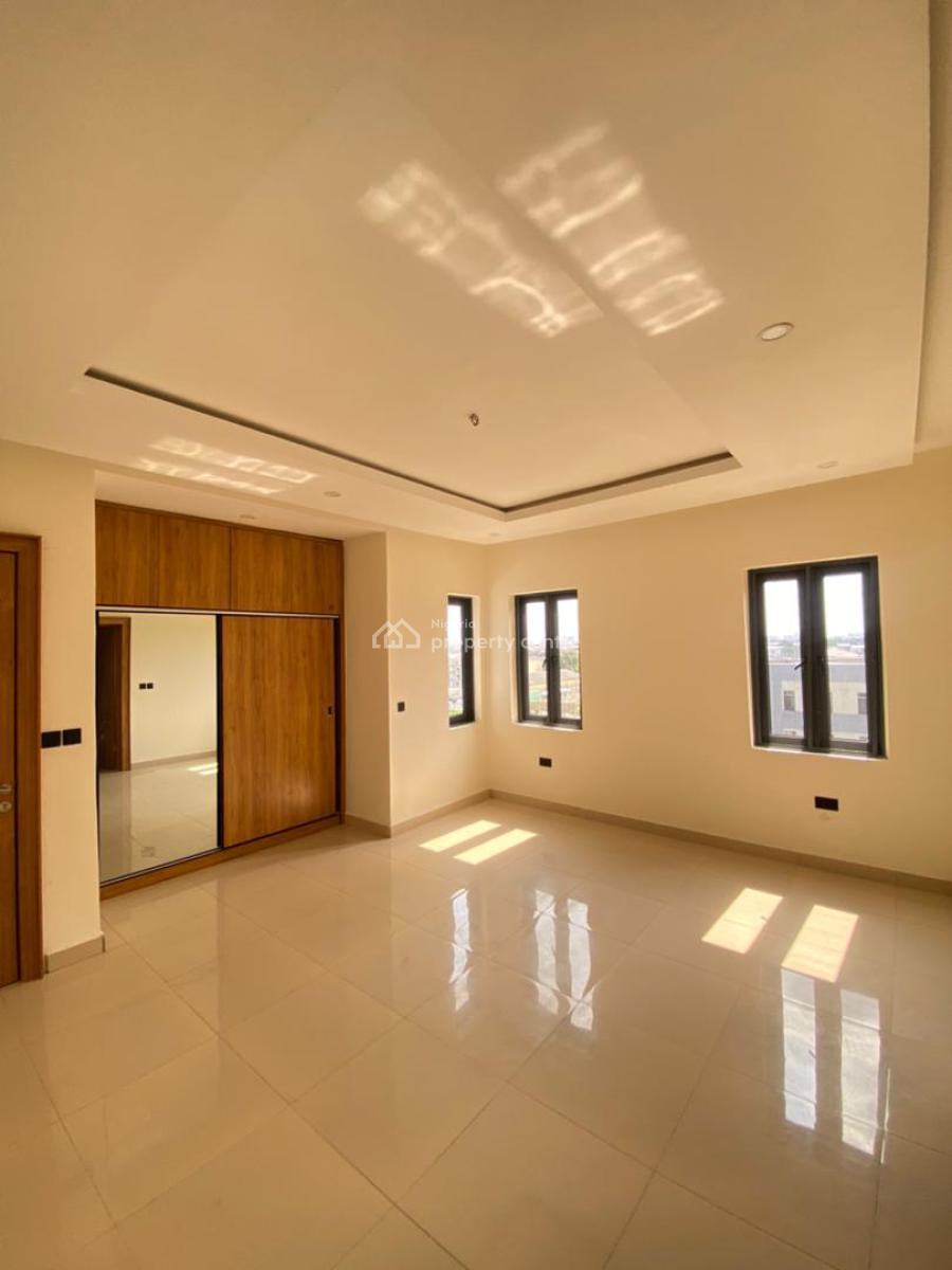Newly Built 2 Bedroom Penthouse with Elevator, Lekki Phase 1, Lekki, Lagos, Flat / Apartment for Rent