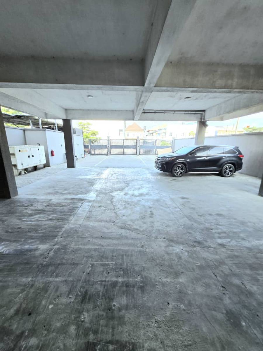 Spacious 2-bedroom Apartment, Right, Lekki Phase 1, Lekki, Lagos, Flat / Apartment for Sale