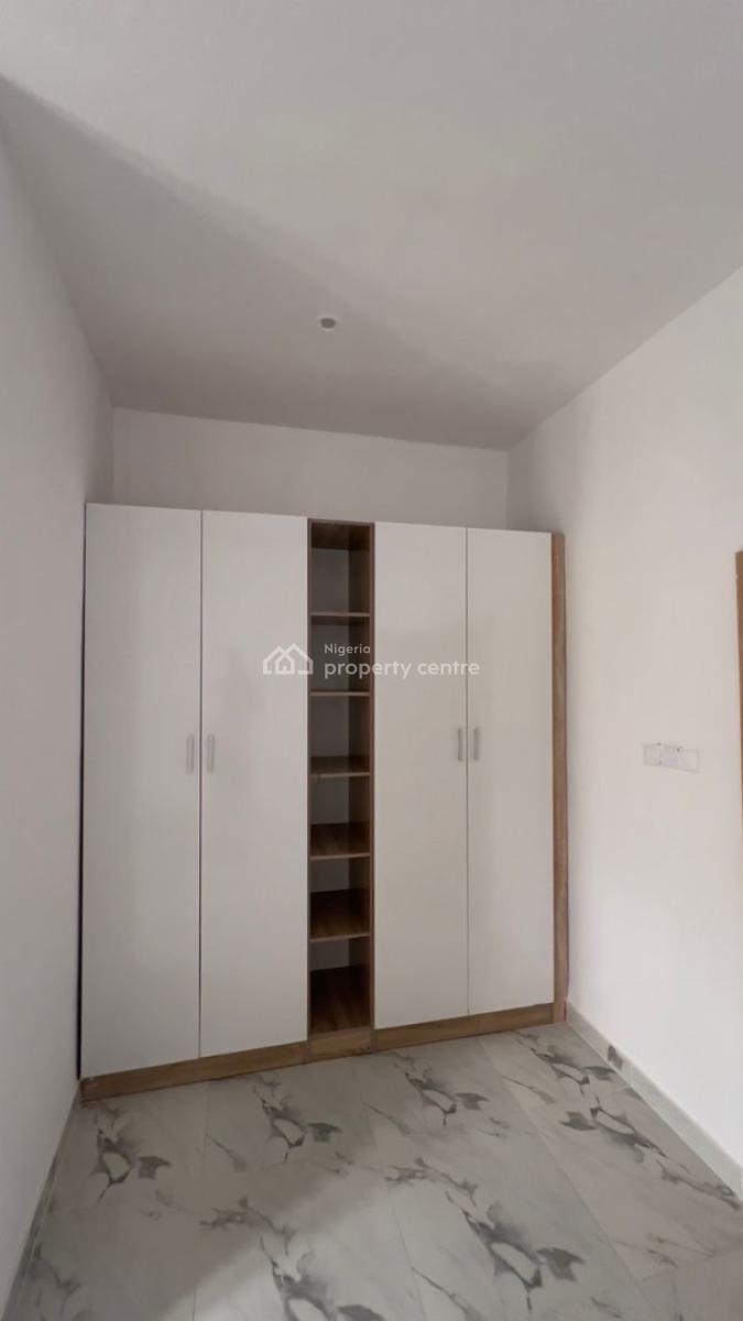Distress 3 Bedrooms Terraced Duplex, Ajah, Lagos, Terraced Duplex for Sale