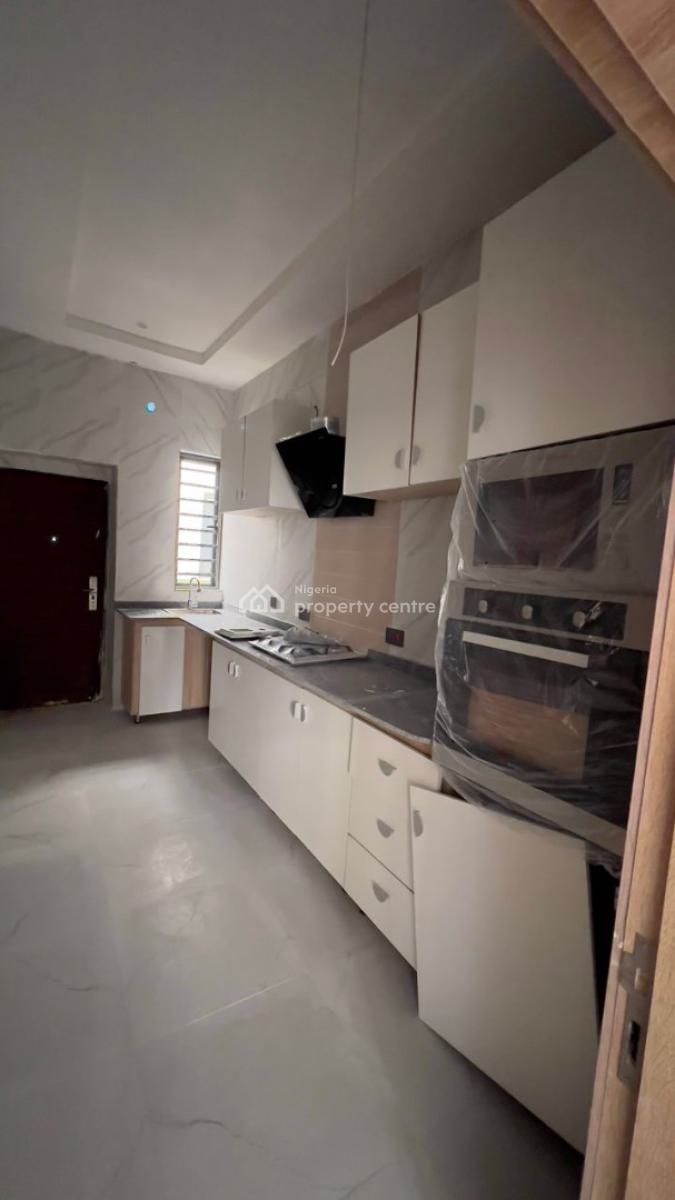 Distress 3 Bedrooms Terraced Duplex, Ajah, Lagos, Terraced Duplex for Sale