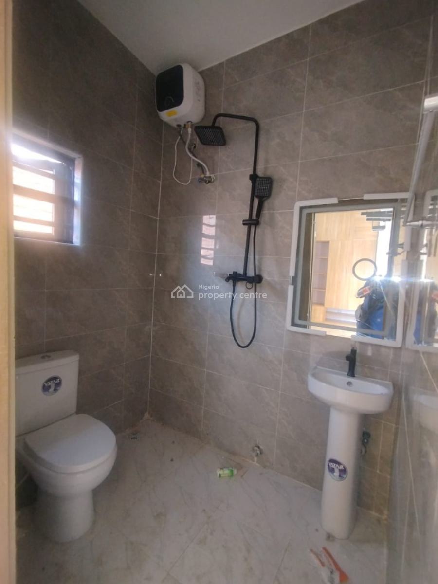 Newly Built Modern Rooms Self-contained 3minutes to Road, Lakowe, Ibeju Lekki, Lagos, Self Contain (single Rooms) for Rent