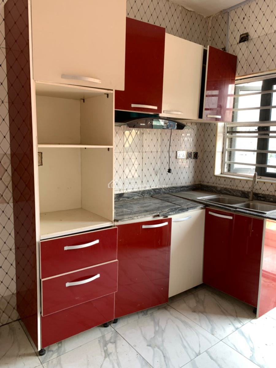 Spacious 3 Bedroom Apartment with Bq in a Well Maintained Estate, Salem, Ikate, Lekki, Lagos, Flat / Apartment for Rent