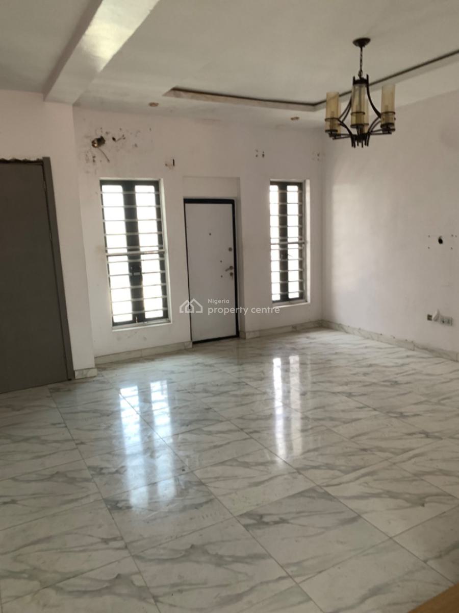 Spacious 3 Bedroom Apartment with Bq in a Well Maintained Estate, Salem, Ikate, Lekki, Lagos, Flat / Apartment for Rent
