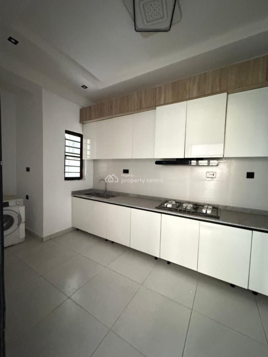 Newly Built Three Bedroom Apartments, Lekki Phase 1, Lekki, Lagos, Flat / Apartment for Rent