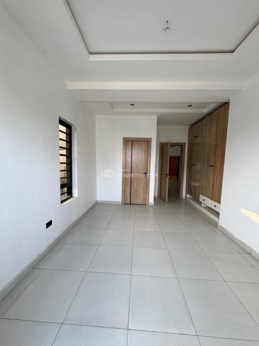 Newly Built Three Bedroom Apartments, Lekki Phase 1, Lekki, Lagos, Flat / Apartment for Rent