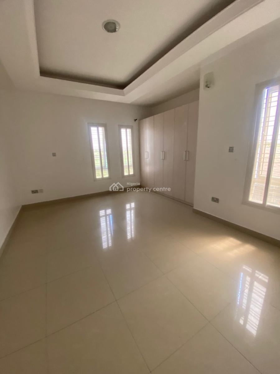 Neatly Used 4 Bedroom Detached House, Pinnock Beach Estate, Osapa, Lekki, Lagos, Detached Duplex for Sale