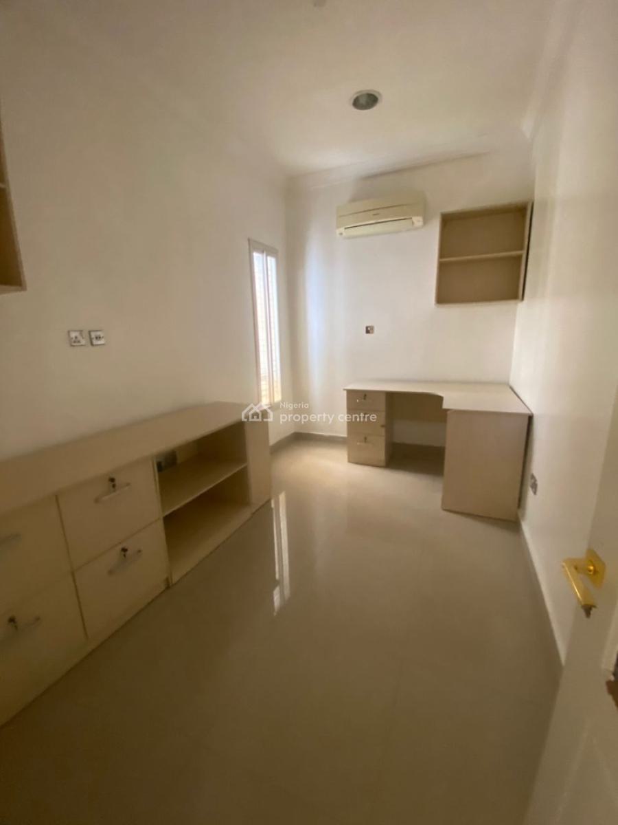 Neatly Used 4 Bedroom Detached House, Pinnock Beach Estate, Osapa, Lekki, Lagos, Detached Duplex for Sale