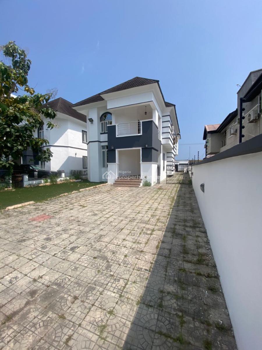 Neatly Used 4 Bedroom Detached House, Pinnock Beach Estate, Osapa, Lekki, Lagos, Detached Duplex for Sale
