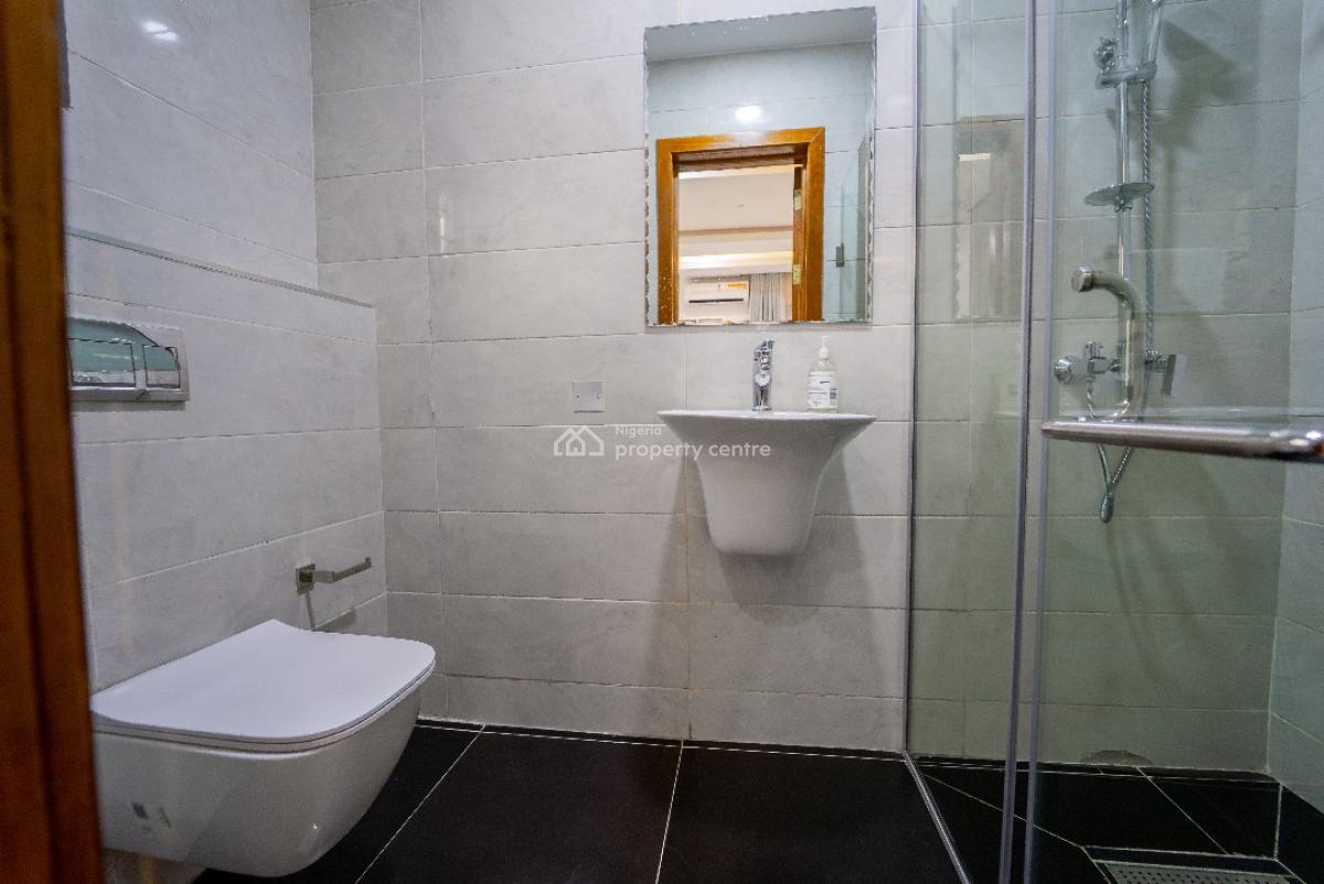 Stunning 5 Bedroom Apartment with Swimming Pool, Lekki Phase 1, Lekki, Lagos, Flat / Apartment Short Let