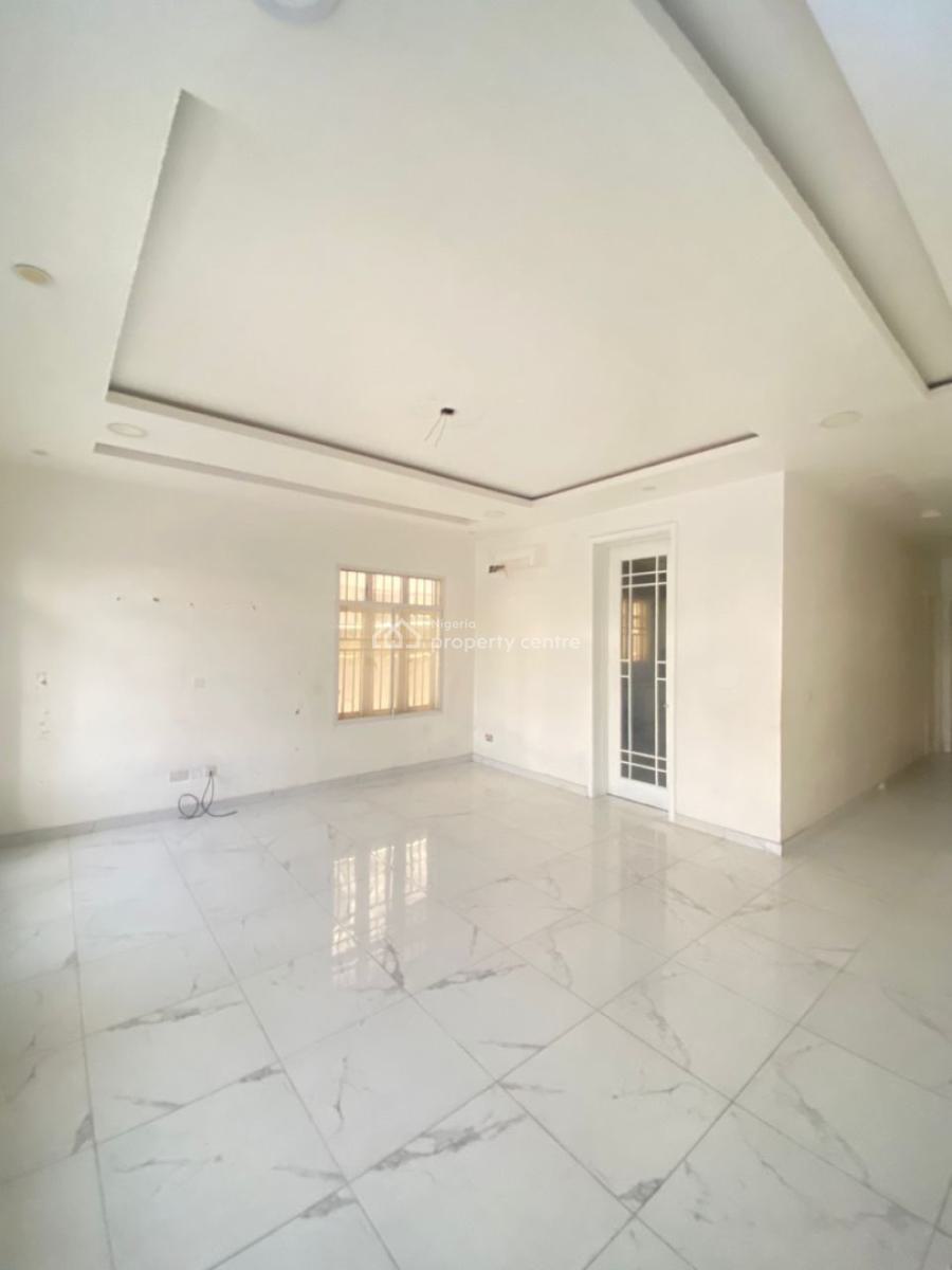 2 Bedroom Apartment with Bq, Lekki Phase 1, Lekki, Lagos, Flat / Apartment for Rent